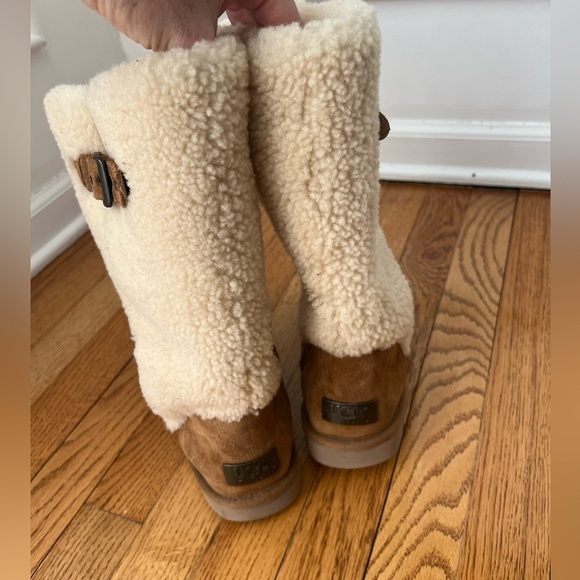 UGG Women’s Katerina Tall Chestnut Sherpa Boots Size 8 - Picture 5 of 8